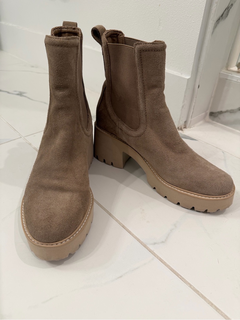 Dolce Vita Beige Suede Chelsea Ankle Boots - Picture 4 of 8